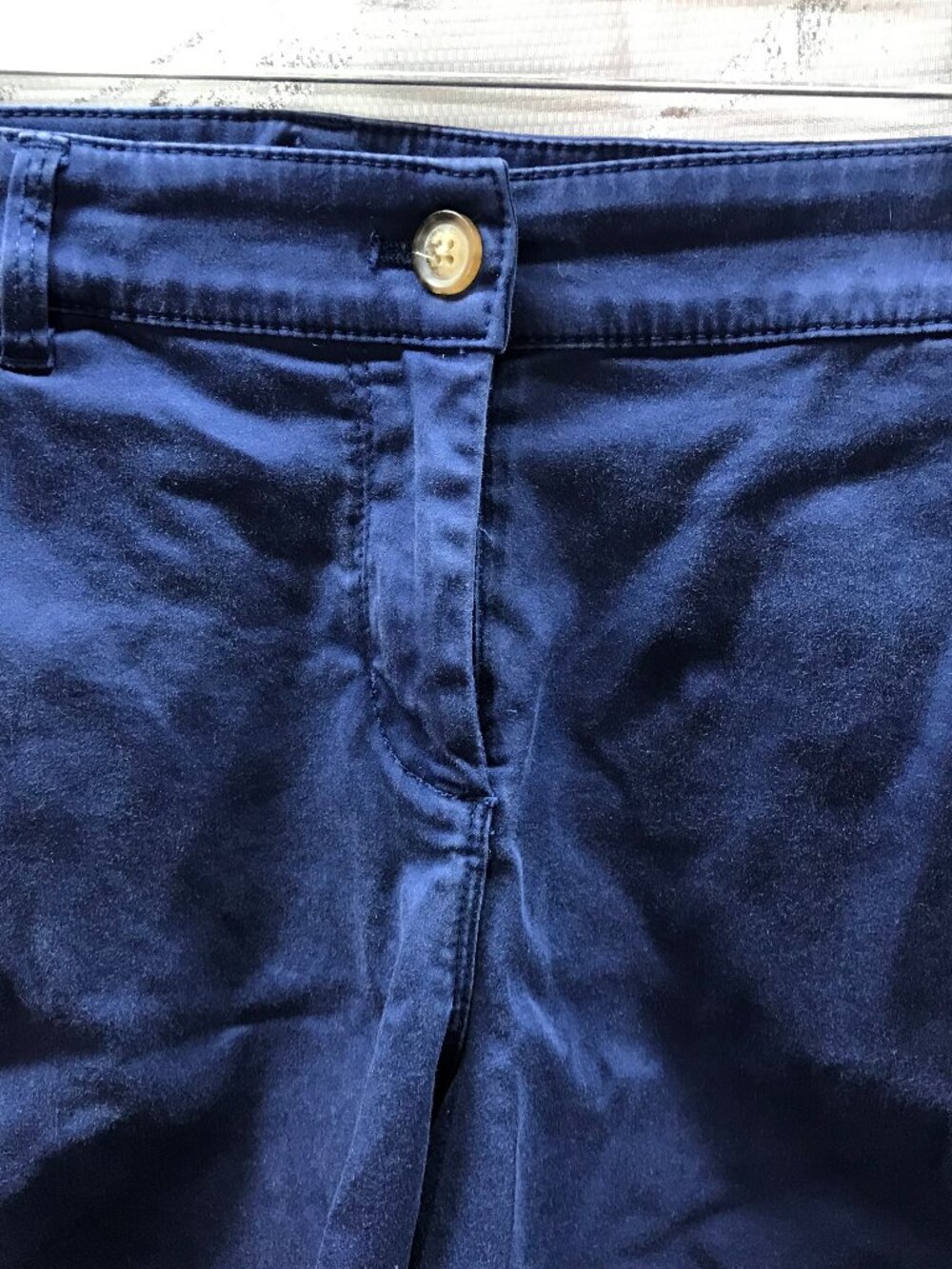 Tommy Bahama Women's Kahki Shorts - Picture 2 of 3